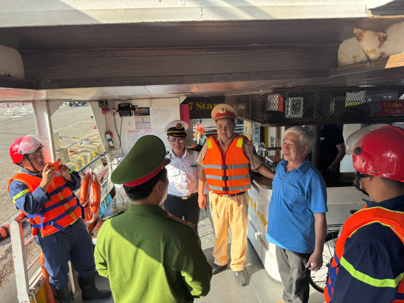 Đà Nẵng quyết liệt các giải pháp đảm bảo TTATGT đường thủy, giữ bình yên tuyến sông mùa lễ hội -0