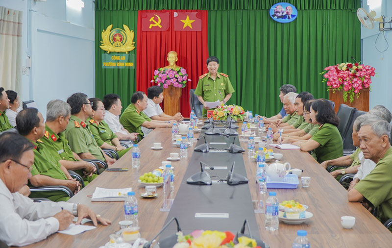 Anh hùng LLVT Nhân dân, Thiếu tướng Vũ Hùng Vương thăm, chúc Tết và làm việc với một số Chi hội Cựu CAND tại tỉnh Vĩnh Long -0