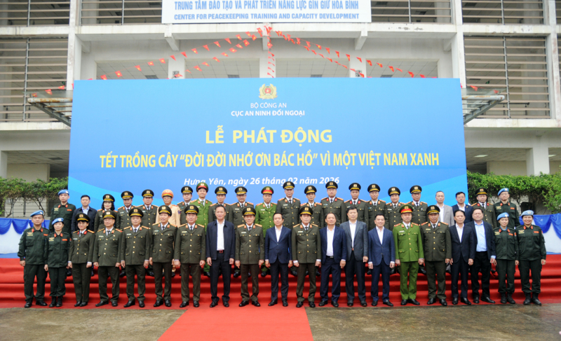 Bộ Công an phát động Tết trồng cây năm 2026 - Vì một Việt Nam xanh -0