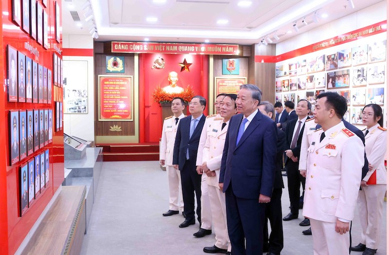 Tổng Bí thư Tô Lâm thăm và chúc Tết Cục An ninh điều tra Bộ Công an -0