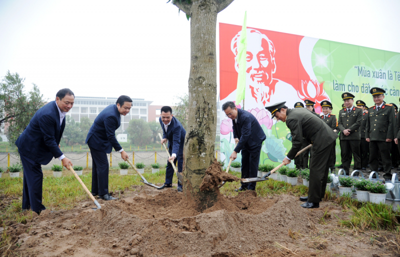 Bộ Công an phát động Tết trồng cây năm 2026 - Vì một Việt Nam xanh -0