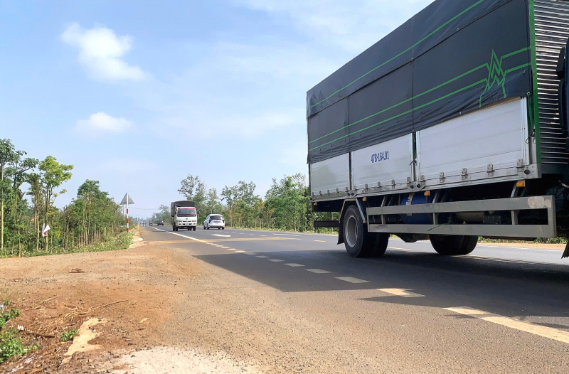 Cảnh báo mất ATGT trên tuyến đường nghìn tỷ ở Đắk Lắk -0
