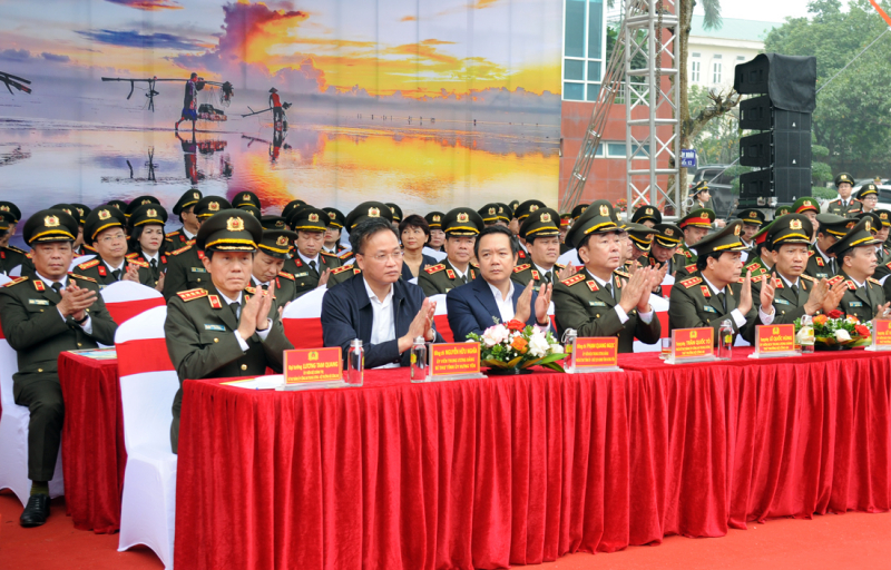 Bộ Công an phát động Tết trồng cây năm 2026 - Vì một Việt Nam xanh. -0