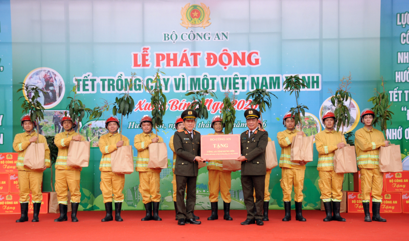 Bộ Công an phát động Tết trồng cây năm 2026 - Vì một Việt Nam xanh. -0