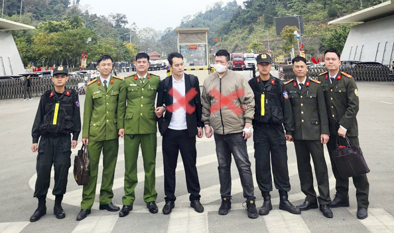 Xuân về theo bước chân anh -1