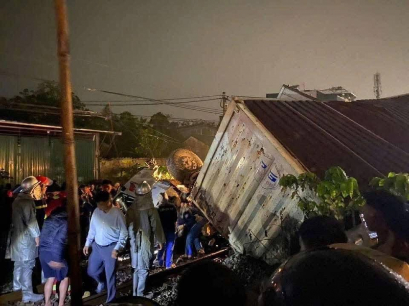 Tai nạn giao thông đường sắt: 