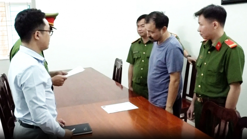             Trục xuất một người Kazakhstan đang bị truy nã đỏ  -0