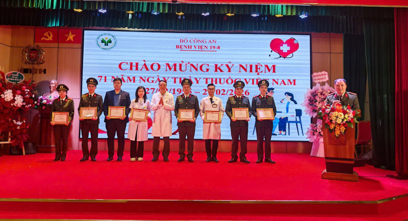 Nâng cao chất lượng ngoại ngữ cho đội ngũ y bác sĩ, đáp ứng hội nhập quốc tế -0