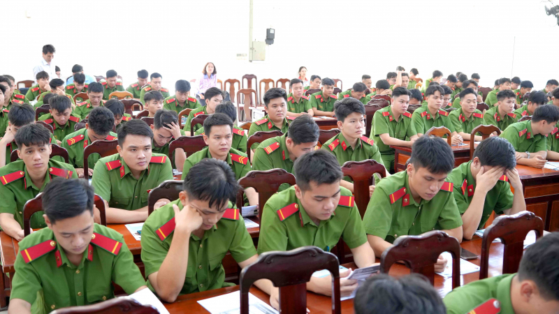 Hướng nghiệp và hỗ trợ việc làm cho hạ sĩ quan, chiến sĩ nghĩa vụ -0