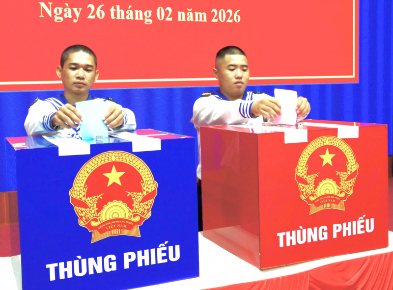 “Dù ở giữa biển, chúng tôi vẫn thực hiện đầy đủ quyền công dân” -3