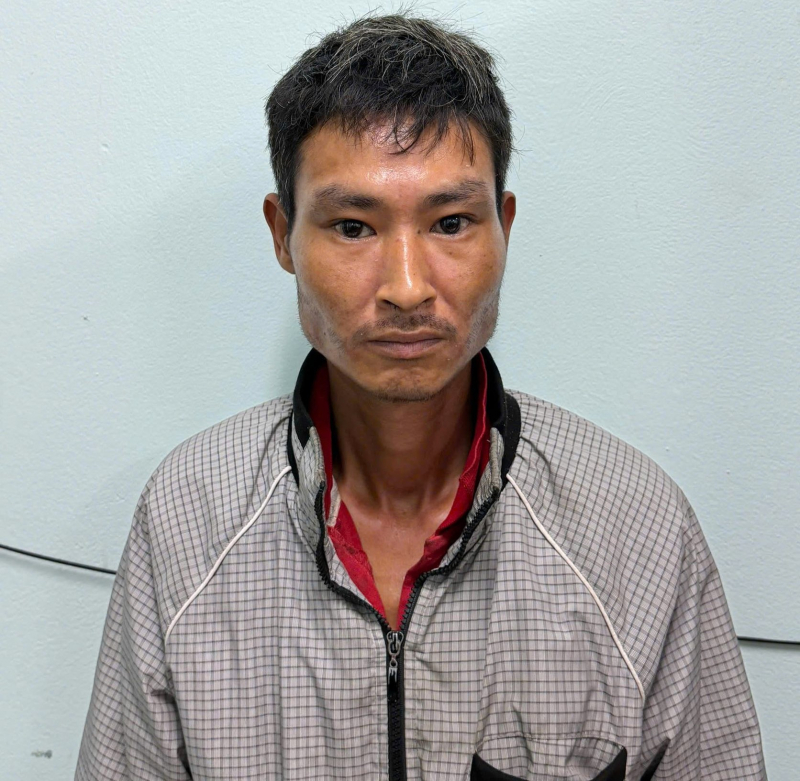 Tạm giữ hình sự đối tượng xịt hơi cay, dùng dao tấn công người phụ nữ -0