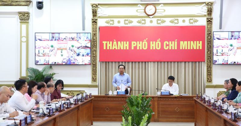 TP Hồ Chí Minh: Người dân vui Xuân đón Tết, tin tưởng vào định hướng phát triển của thành phố -0