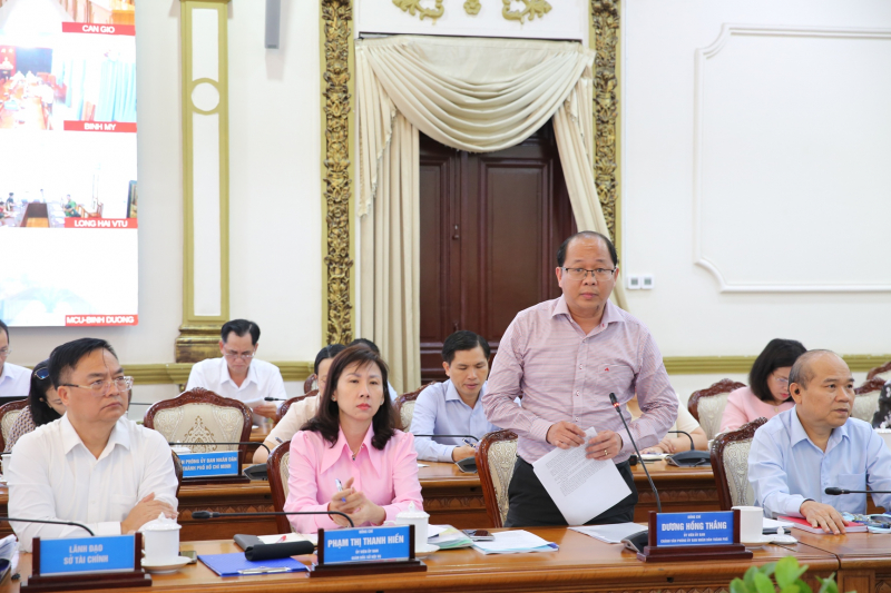 TP Hồ Chí Minh: Người dân vui Xuân đón Tết, tin tưởng vào định hướng phát triển của thành phố -3