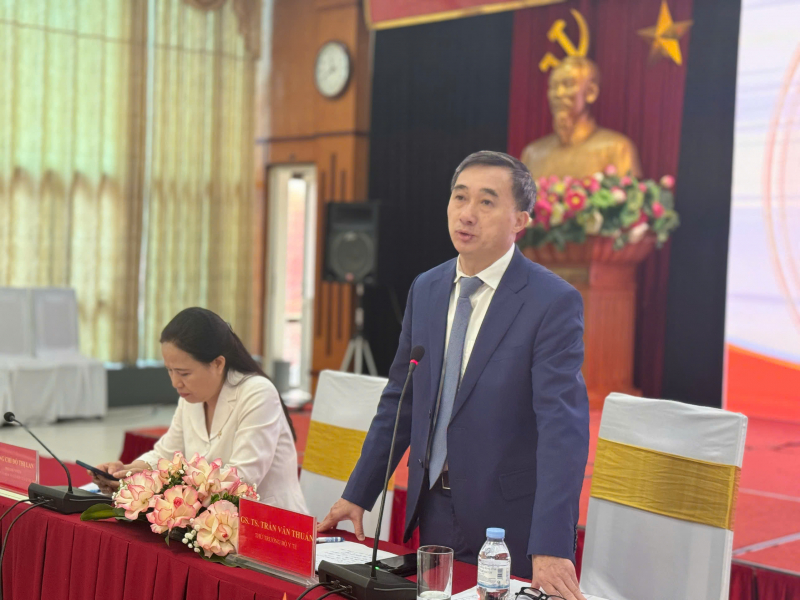 Đề xuất cấm các cơ sở bán buôn, bán lẻ trưng bày thuốc lá dưới mọi hình thức  -0