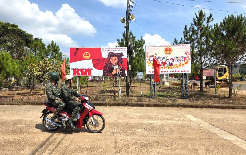 10 đơn vị lực lượng vũ trang Đắk Lắk tổ chức bầu cử sớm hơn một ngày -0