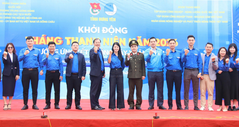 Tuổi trẻ Cục An ninh chính trị nội bộ hưởng ứng Tết trồng cây và Tháng Thanh niên tại Hưng Yên -0