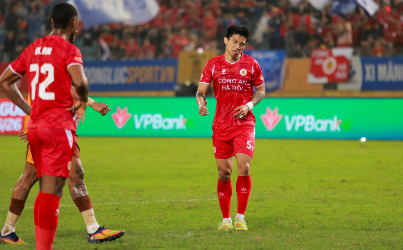 CLB Bóng đá Công an Hà Nội ngược dòng ấn tượng tại vòng 14 V.League 2025/26 -0