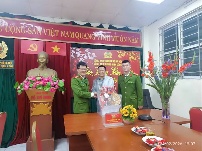 Công an TP Hà Nội động viên công dân lên đường thực hiện nghĩa vụ Công an nhân dân -0