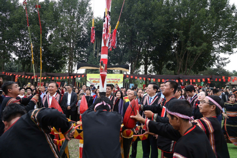 Khơi dậy tiềm năng to lớn của di sản văn hóa, góp phần tạo sức bật mới cho đất nước -2