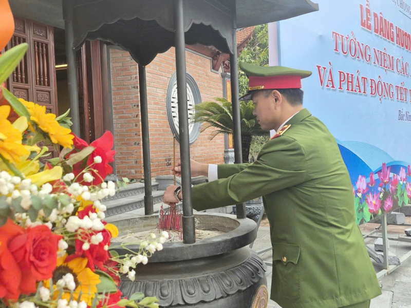 Cục Cảnh sát môi trường báo công và phát động Tết trồng cây tại Khu lưu niệm sáu điều Bác Hồ dạy CAND -0