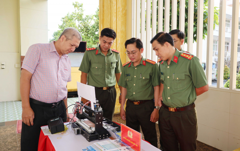 Công an Cà Mau phát triển toàn diện chiến sĩ nghĩa vụ xuất ngũ -0