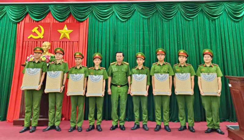 Công an Cà Mau phát triển toàn diện chiến sĩ nghĩa vụ xuất ngũ -0