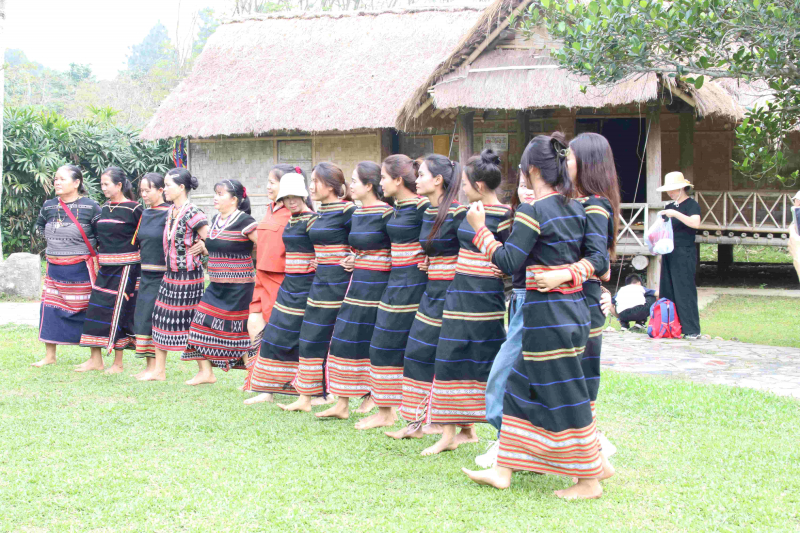 Trải nghiệm văn hoá độc đáo đầu xuân của đồng bào Tây Nguyên tại Thủ đô Hà Nội -0