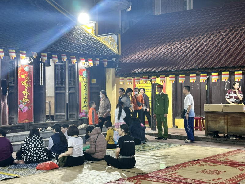 Hàng vạn người dân tham gia lễ cầu an tại chùa Phúc Khánh -0