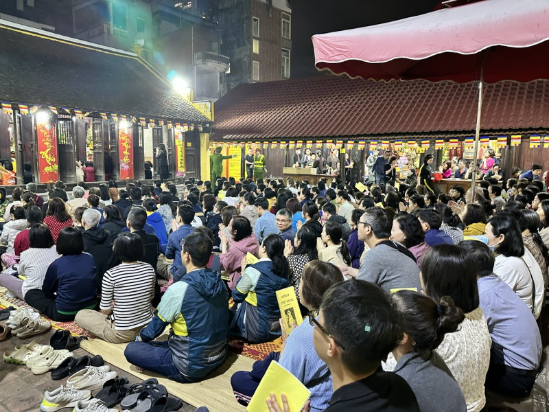 Hàng vạn người dân tham gia lễ cầu an tại chùa Phúc Khánh -0