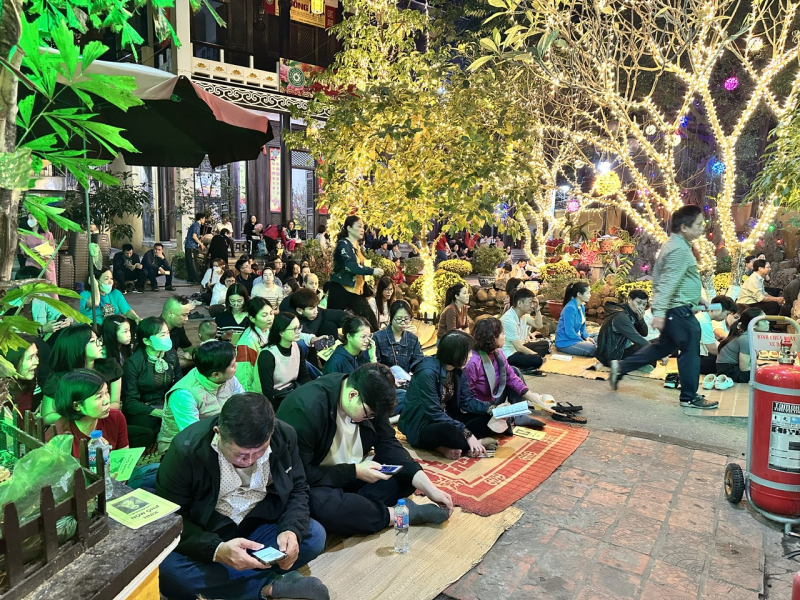 Hàng vạn người dân tham gia lễ cầu an tại chùa Phúc Khánh -0