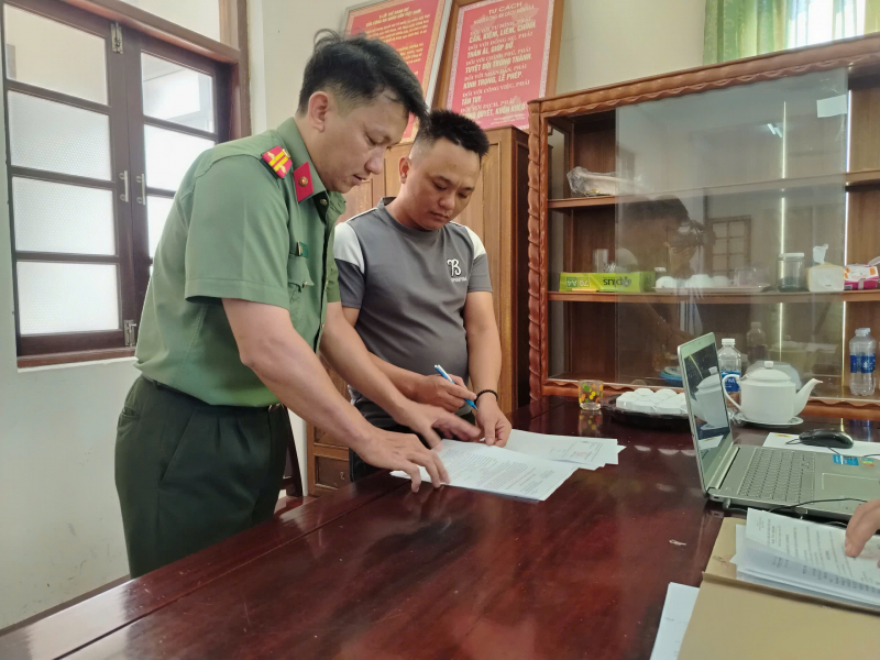 Đưa 4 ngư dân xuất cảnh trái phép, một thuyền trưởng tàu cá bị khởi tố -0