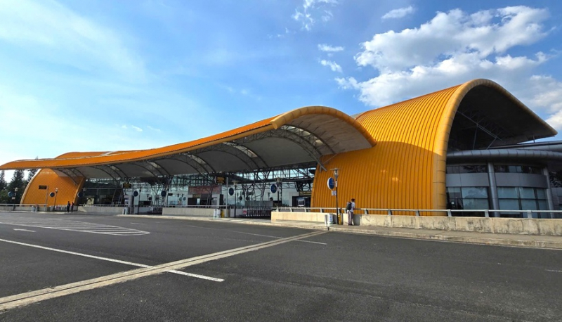 Gần 1 triệu lượt khách bị ảnh hưởng khi đóng cửa nâng cấp sân bay Liên Khương -0