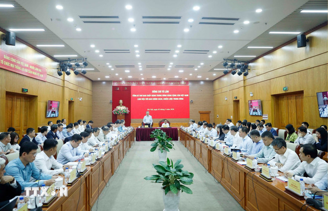 Tổng Bí thư: Hoàn thiện “bản thiết kế tổng thể” cho mô hình tăng trưởng kinh tế -0