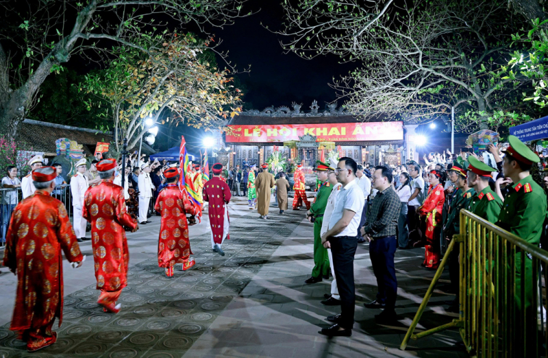 Lễ khai Ấn Đền Trần, tỉnh Ninh Bình diễn ra trang nghiêm, an toàn -1