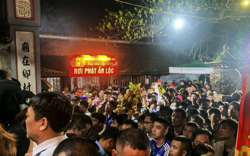 Lễ khai Ấn Đền Trần, tỉnh Ninh Bình diễn ra trang nghiêm, an toàn -0