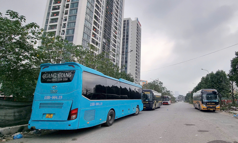 Hà Nội: Người dân khốn khổ vì những tuyến đường thi công dở dang gần chục năm nay -0