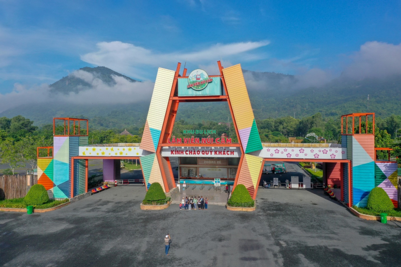 Huyền ảo đêm hoa đăng trên non cao Bảy Núi -0