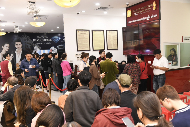 Giá vàng bất ngờ “quay xe”, người mua cẩn thận -0