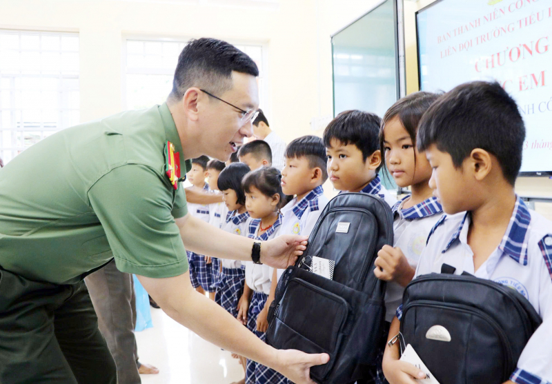 Trưởng Ban Thanh niên Công an tỉnh An Giang được giới thiệu ứng cử Đại biểu Quốc hội khóa XVI -0