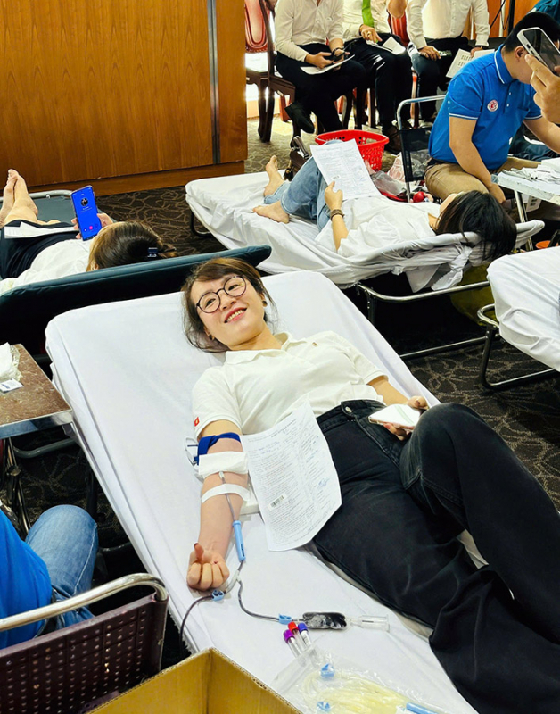 Vietcombank TP Hồ Chí Minh hiến tặng 222 đơn vị máu, lan tỏa tinh thần “Chủ Nhật Đỏ” trong Tháng Thanh niên -1