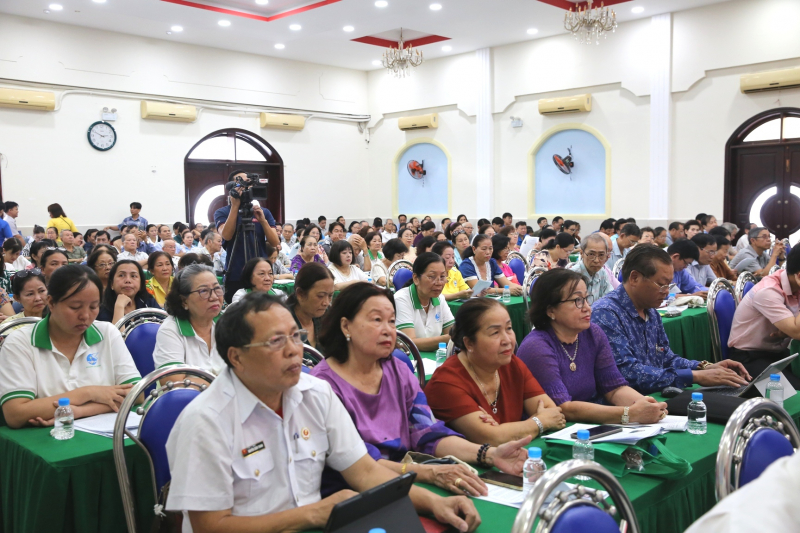 Nhiều ý kiến cử tri gửi gắm tới Thứ trưởng Lê Quốc Hùng - ứng cử viên đại biểu Quốc hội -1