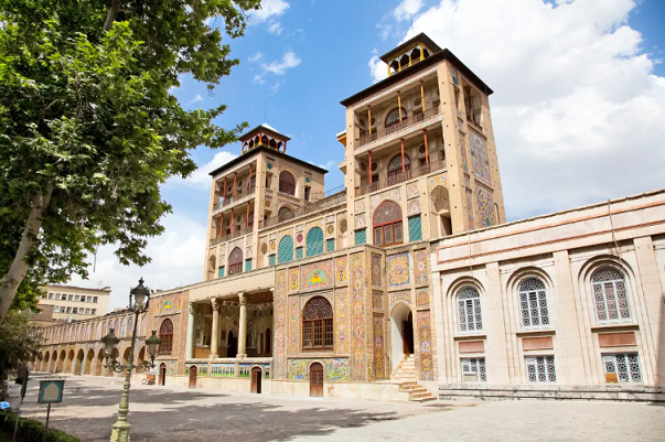 Khi “trái tim di sản” Iran rung chuyển giữa khói lửa xung đột -0