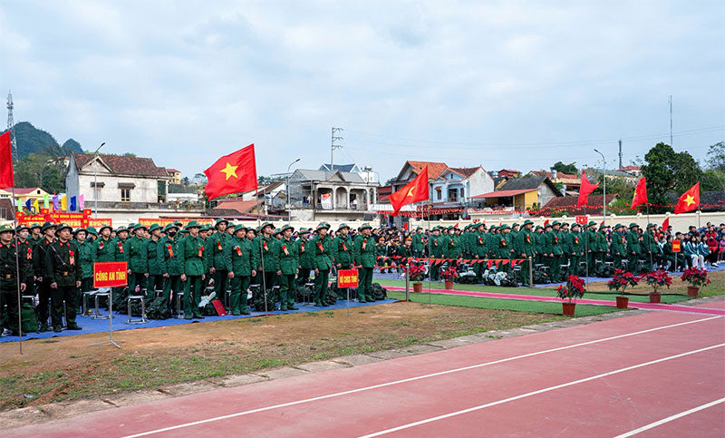 Tổ chức lễ giao, nhận quân năm 2026 tại điểm số 2 xã Bình Gia, Lạng Sơn -0