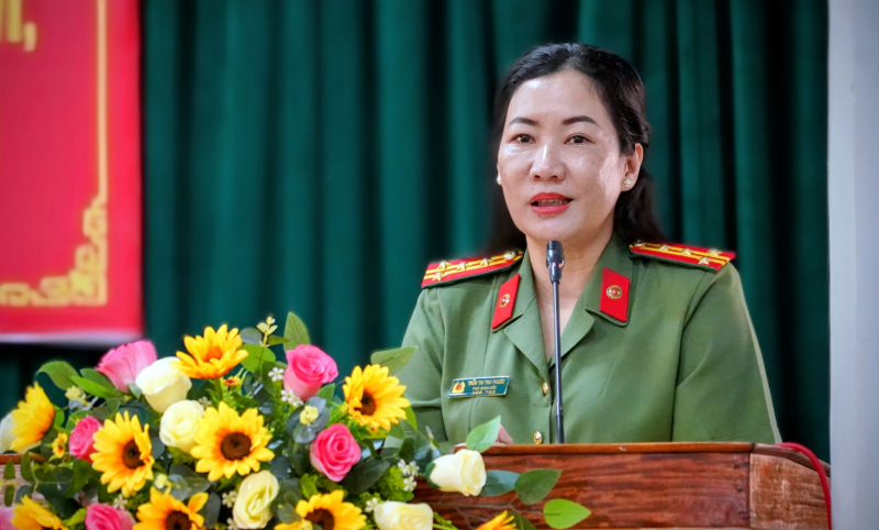 Nữ Đại tá Công an tái ứng cử Đại biểu Quốc hội khóa XVI -0