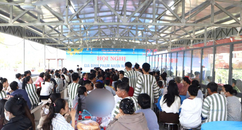 Bộ Công an lấy ý kiến đóng góp dự thảo thông tư về chế độ gặp, nhận quà và liên lạc của phạm nhân -0