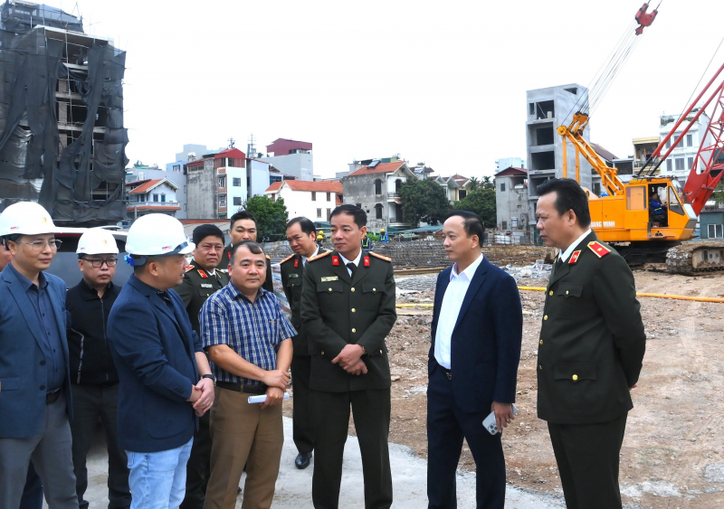 Thứ trưởng Đặng Hồng Đức kiểm tra tiến độ triển khai các dự án xây dựng nhà ở cho lực lượng vũ trang Công an nhân dân -2