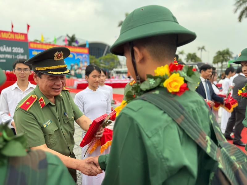 Hơn 4.600 thanh niên Đà Nẵng vững bước lên đường trong khí thế mới của mùa giao quân đầu tiên theo mô hình chính quyền hai cấp -0