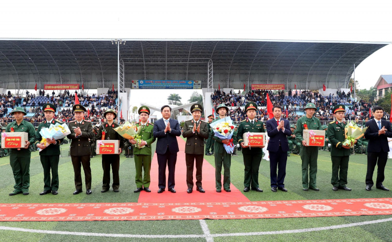 Ngày hội tuổi trẻ tiếp bước cha anh lên đường làm nhiệm vụ -0