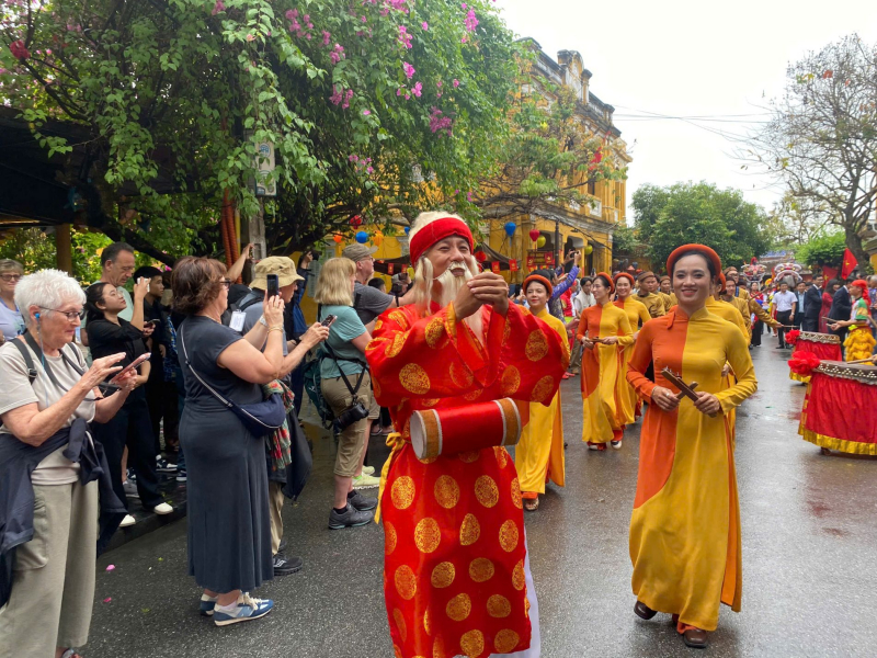 Rực rỡ Tết Nguyên Tiêu Bính Ngọ 2026 giữa lòng phố cổ Hội An -5