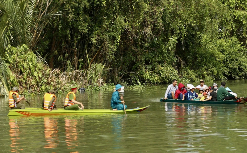 Đảm bảo an toàn cho du khách tham gia Lễ hội Làm Chay -0